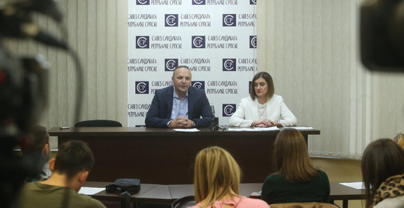 Između primanja i troškova nikada veći nesklad