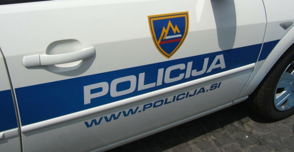 Илегално превозио мигранте, па изазвао несрећу