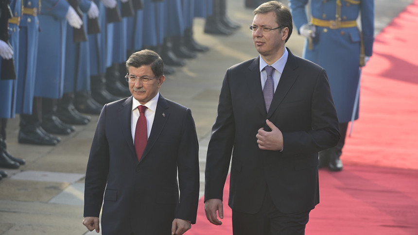 Turski premijer doputovao u Beograd