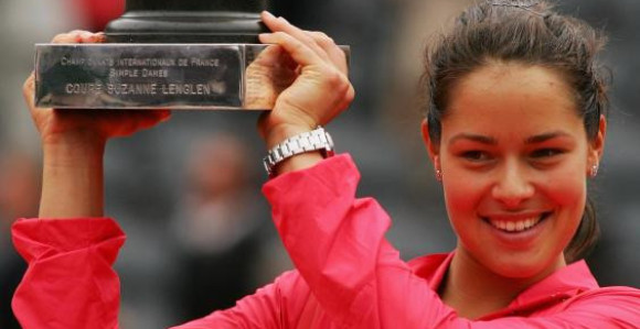 Медији о Анином повлачењу: Повреде, нерви...