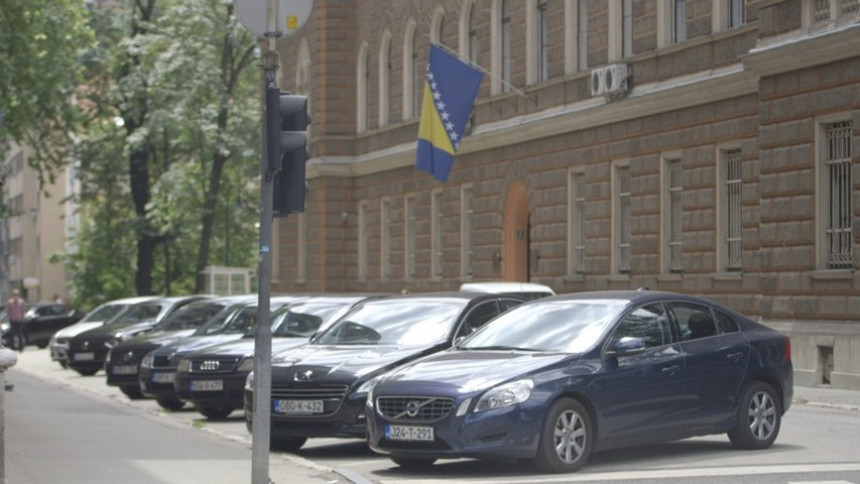 Deset miliona za službena vozila