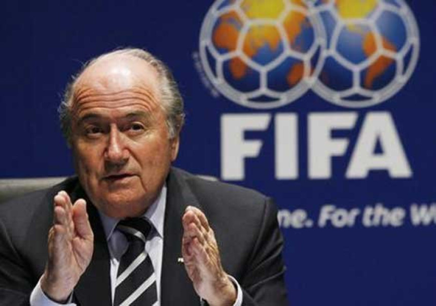 ФИФА: Блатер жели да присуствује изборима!