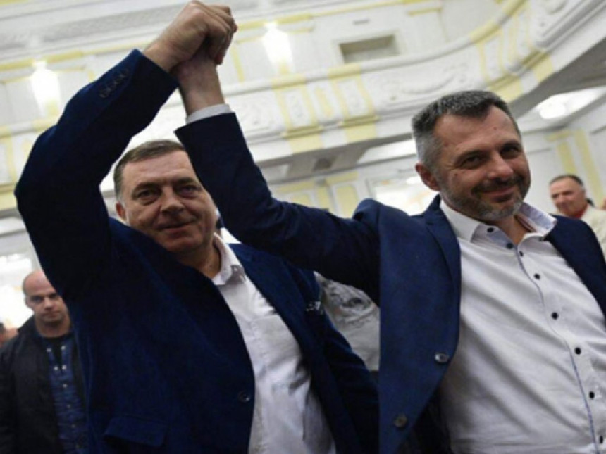 Vikiliks: Dodik i Radojičić za treći entitet