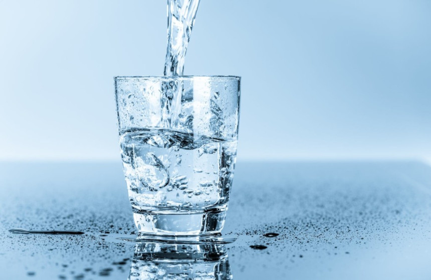 Када је здраво пити воду, а када не?