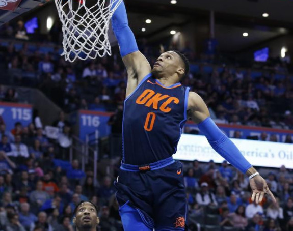 Леброн близу трипл-дабла, доминација Вестбрука 37+14+9!