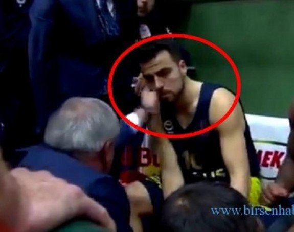 Обрадовић о шамару: Као отац са сином!