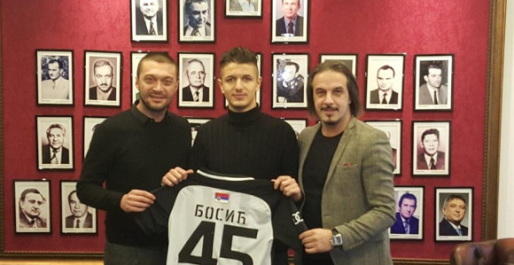 Bivši Zvezdaš pjevao i poručio: Partizan je najveći!
