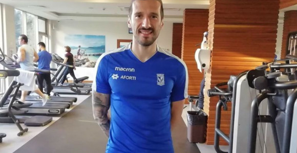 Никола Вујадиновић, човјек око ког су се отимали Звезда и Партизан!