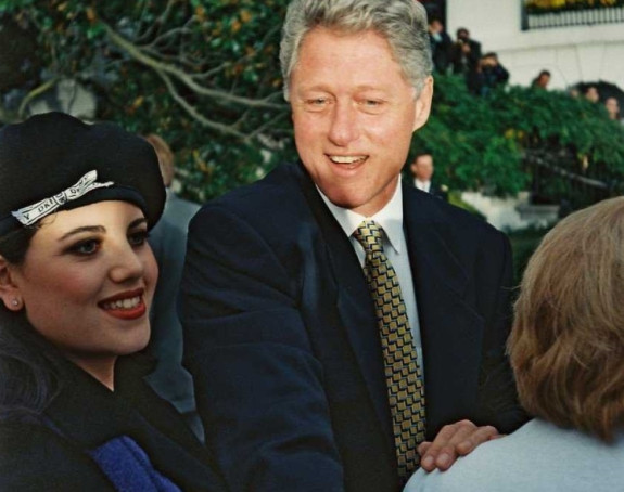 Monika i Klinton imali seks u WC-u