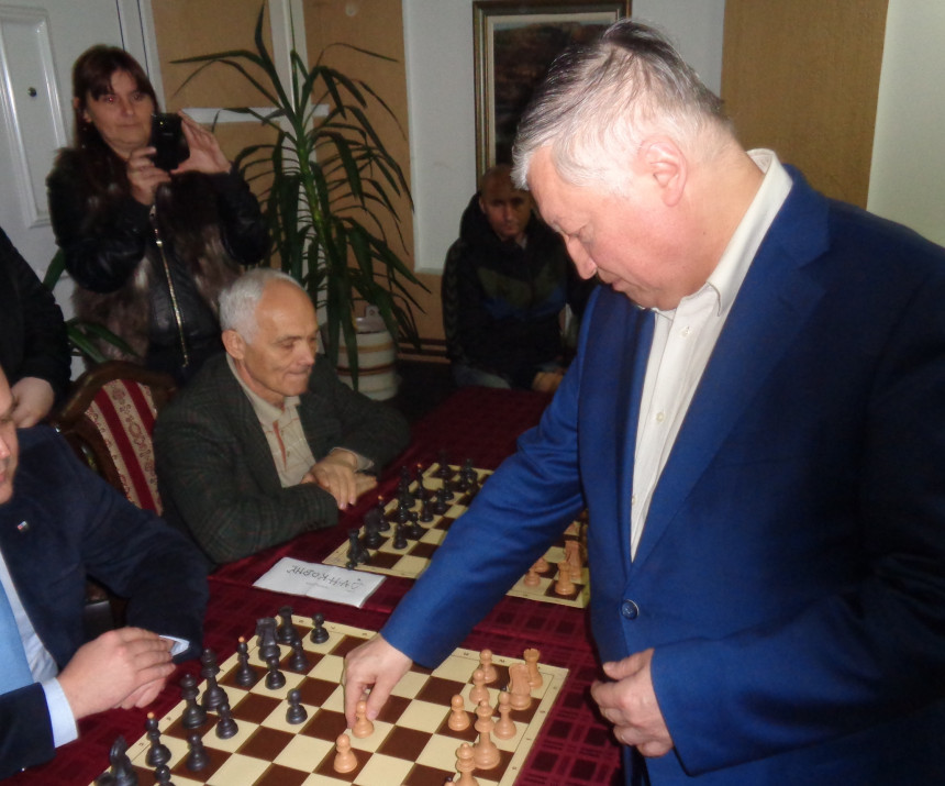 Karpov u Loznici