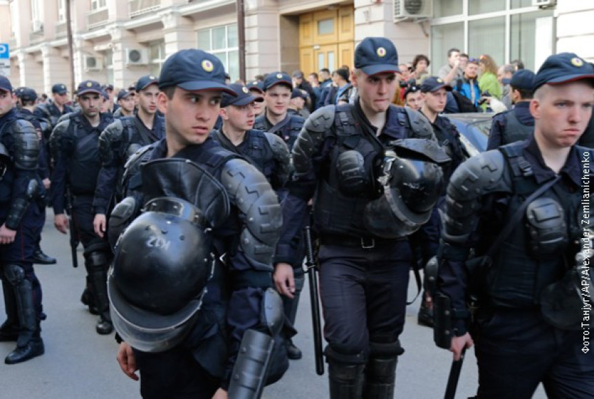 Протести против Путина у Русији