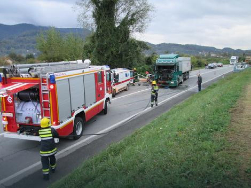 Izgorio kamion kod aerodroma