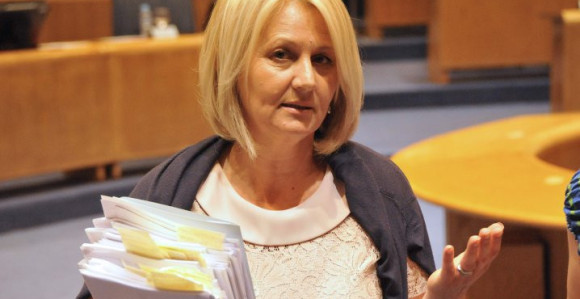 Građani da ne plaćaju TV taksu