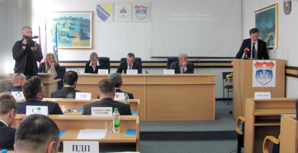 Ко коме пријети у Палама?