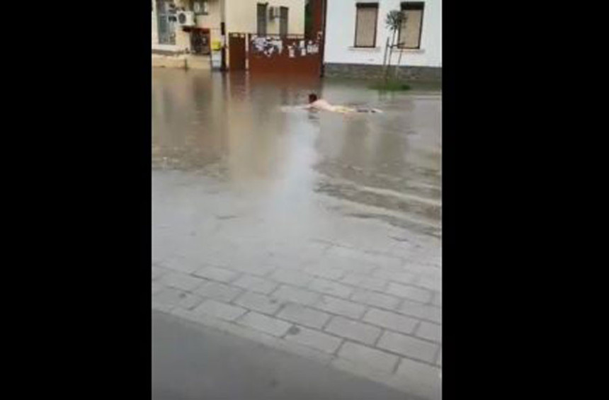 Stanovnik Futoga plivao u poplavi