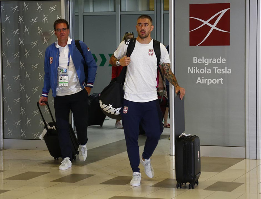 Priča: A, sleteli na Surčin kao 22. na svijetu - drugi dio...