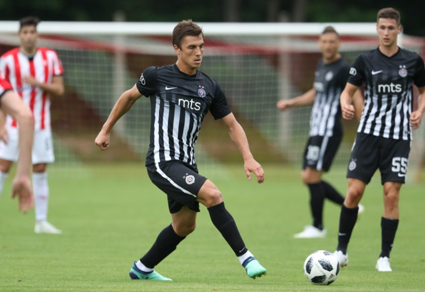 Priča: Umjesto "kopački o klin", izabrao fudbal i Partizan!