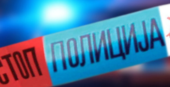 Na gas i pregazio dva policajca  