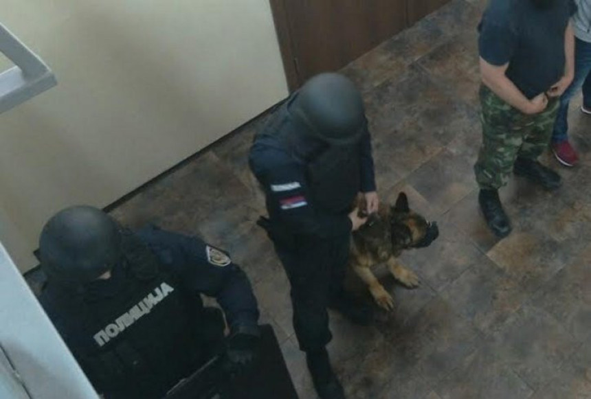 Туча у полицијској станици у Прокупљу