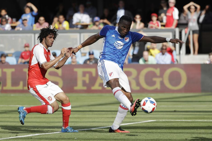 Video: I daleko od Ostrva, Drogba proganja Arsenal!