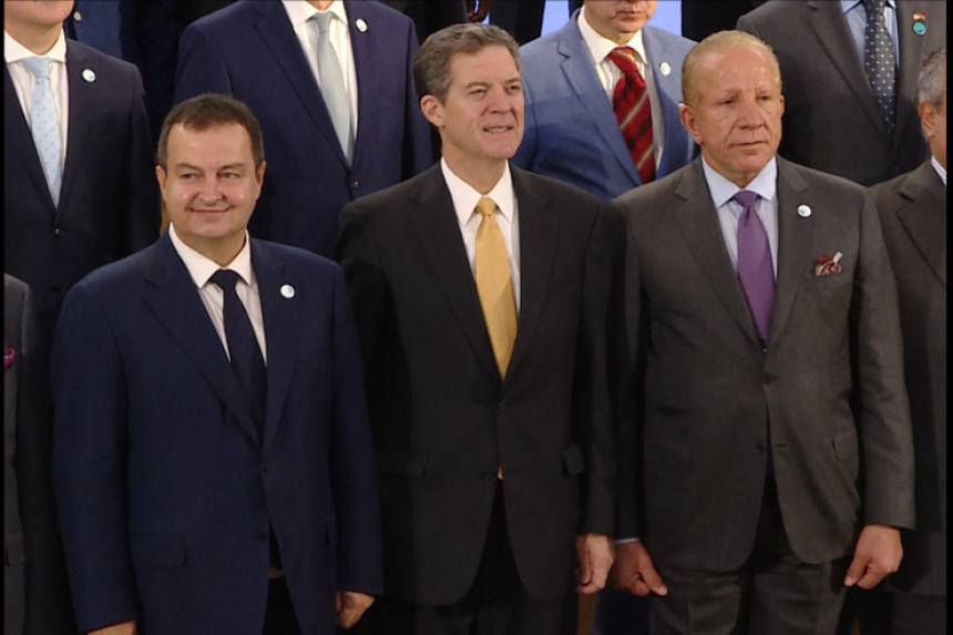 Blizak susret Dačić - Pacoli