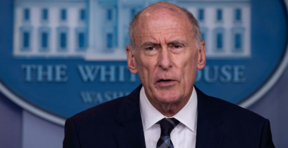 Коутс напушта Трампов тим