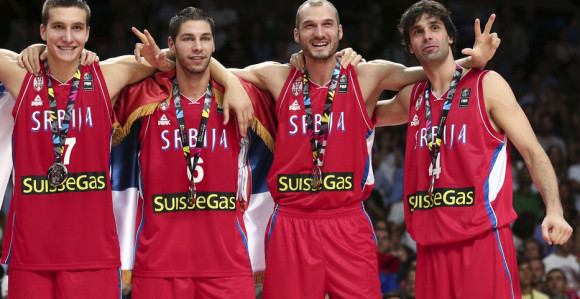 Видео - Загријавање за СП: Пјесма подршке за "Орлове"...