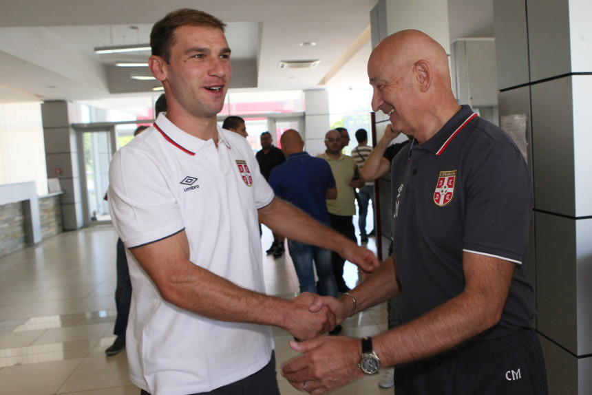 Srbija i njeni fudbaleri - ljubav ispočetka...