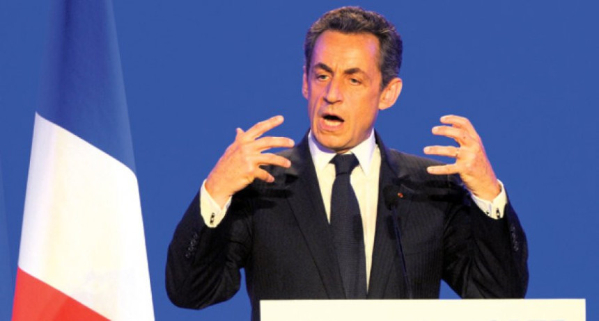 Саркози би забранио буркини Уставом