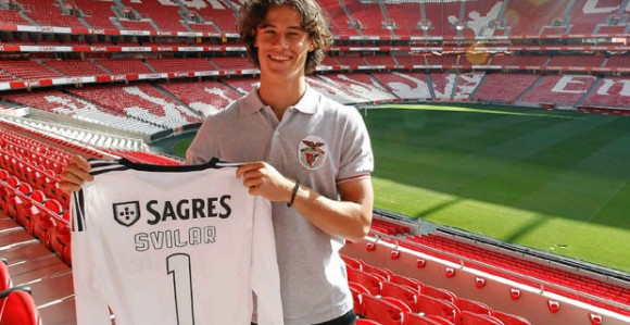 Син Ратка Свилара, Миле, нови голман Бенфике!