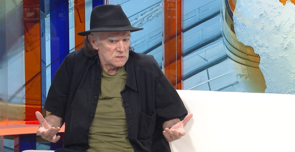 Umoran sam od konstitutivnosti