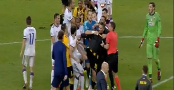 Video: Sukob Hrvata i Srbina u Atini!