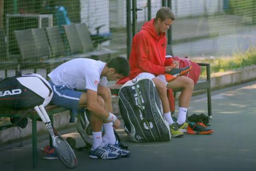 Đoković uz šale trenirao sa budućom zvijezdom...!