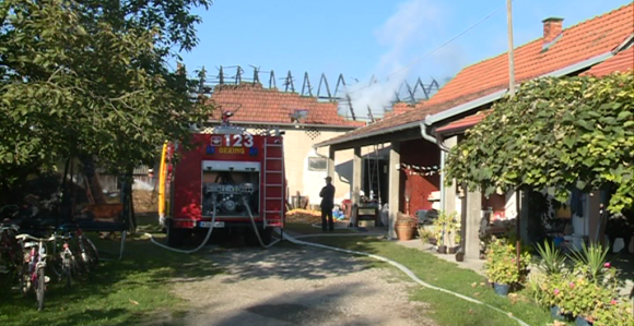 U Brodcu izgorjeli krov štale i stočna hrana 