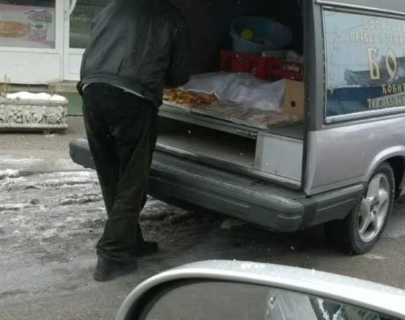 Hrana i pokojnici u istom vozilu