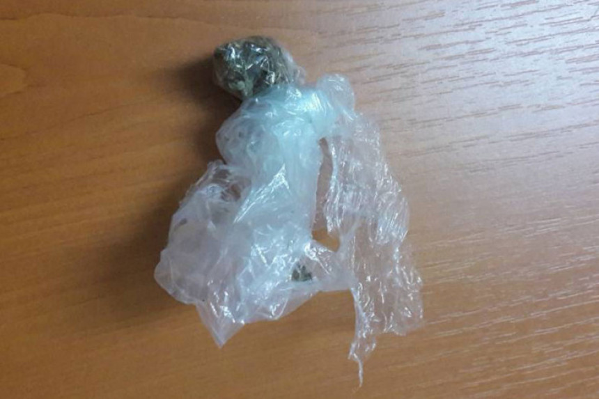 Uhapšen zbog prodaje droge