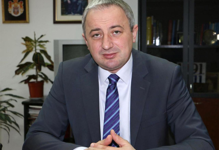 Borenović Dodiku: Hapsi špijune!