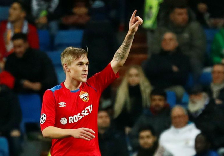 РУС: Русија, толика земља, фудбалера кол’ко волиш...