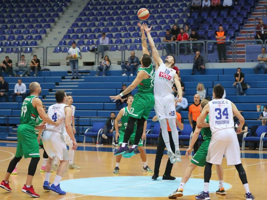 У Будућности "пуца: Један Американац већ бивши!