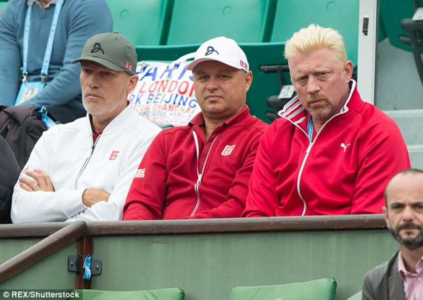 Novak u Parizu bez Vajde i Bekera!