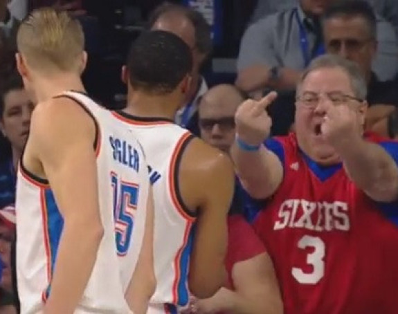 Видео: Како је НБА звијезда натјерала доктора да постане простак?!