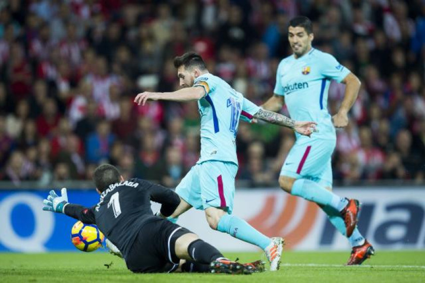 Video: Šta bi tek bilo da nije pogađao okvir gola...?!