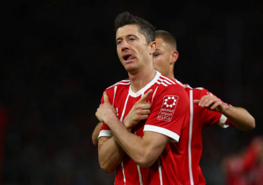 Људи, доведите ми замјену!