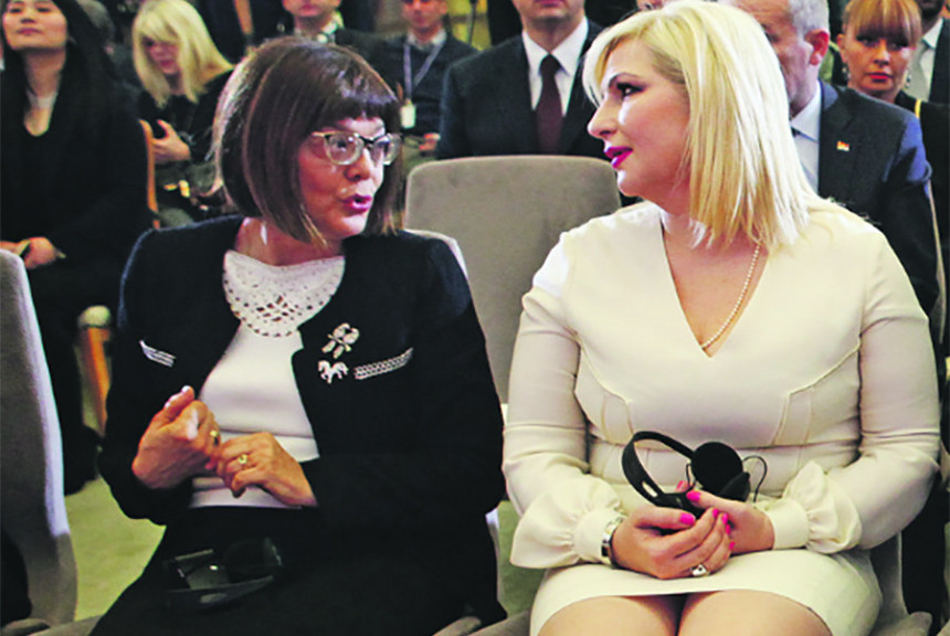 Nove prozivke i kritike u SNS-u