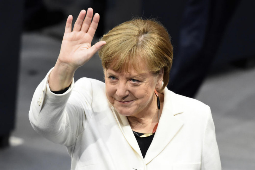 Potres u Evropi: Merkel odlazi