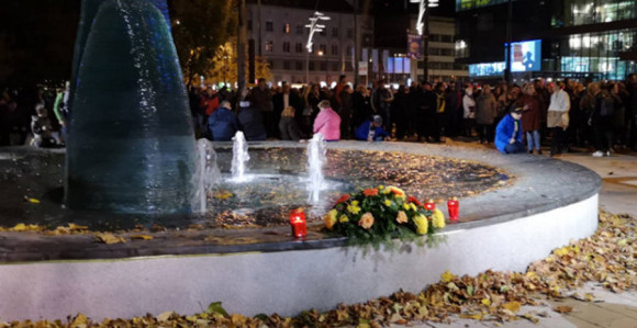 Počast: ''Živimo u lošem sistemu''