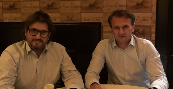 Trinkijeri sa Mijailovićem - kafa, pa potpis?!