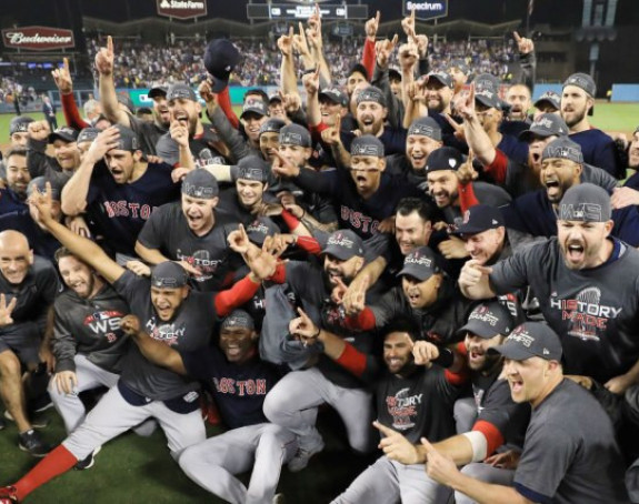 Доминирају бејзболом - Бостон Ред Сокси освојили Свјетску серију!