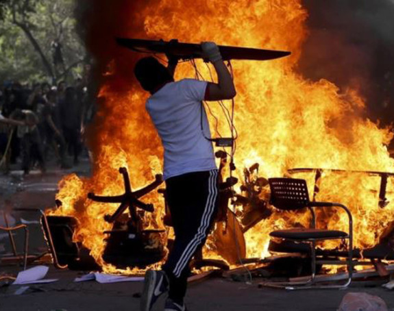 Поново гори Чиле: Протести и напади не јењавају