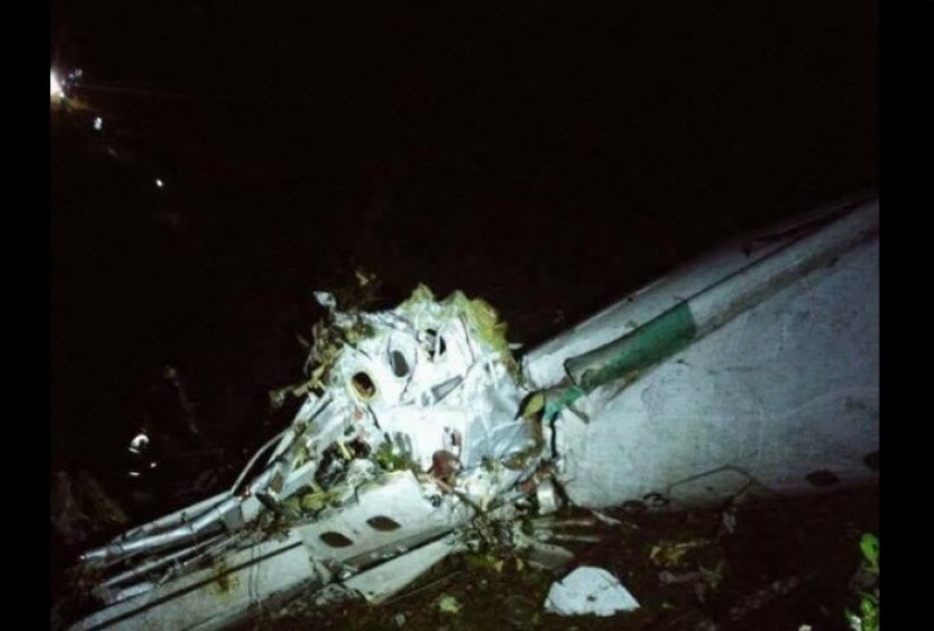 Срушио се авион, међу путницима и фудбалери